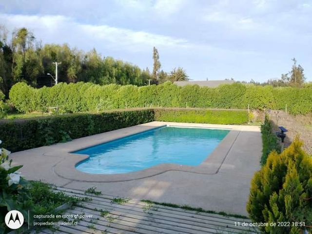 ¡Vendo Parcela con Casa de 4 Dormitorios en Entorno Natural!