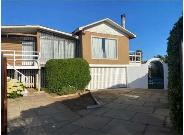 ¡Casa Equipada a Pasos de la Playa en El Quisco!