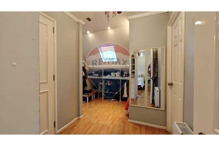 Amplia y luminosa casa en venta en barrio inglés