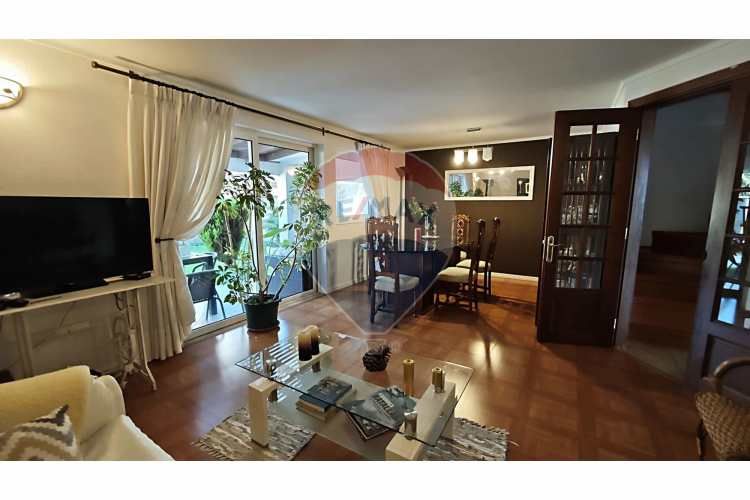 Amplia y luminosa casa en venta en barrio inglés