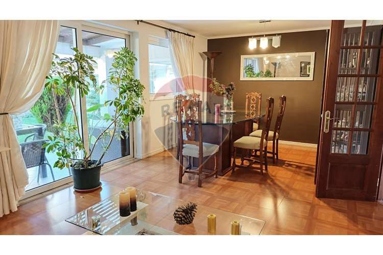 Amplia y luminosa casa en venta en barrio inglés