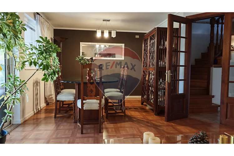 Amplia y luminosa casa en venta en barrio inglés