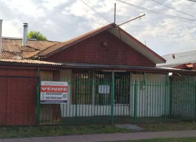 Se Vende casa con Rol Comercial ubicada en Avda. Javiera Carrera a cuadras de Pablo Neruda