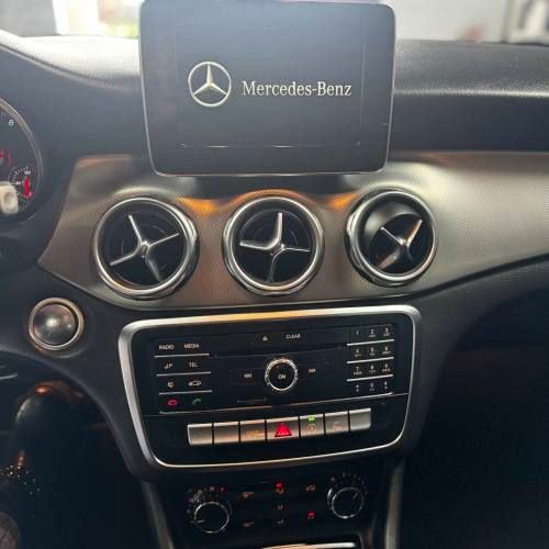 mercedes benz GLA 200