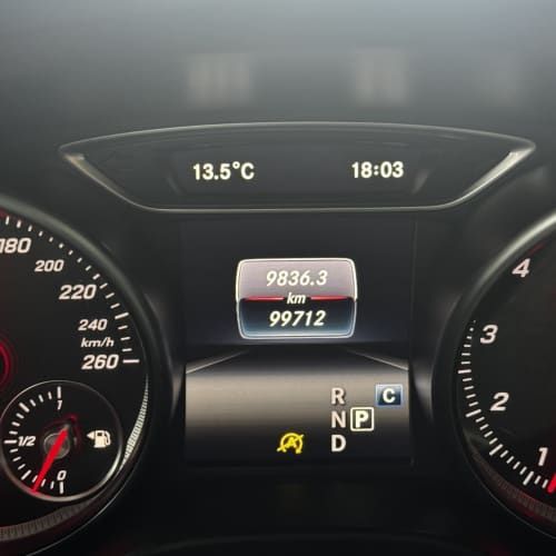 mercedes benz GLA 200