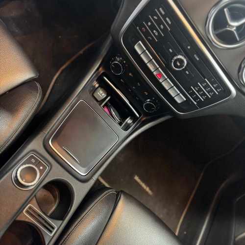 mercedes benz GLA 200