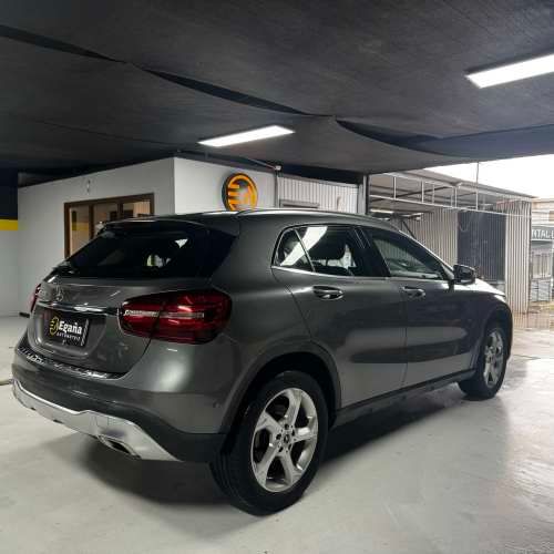 mercedes benz GLA 200