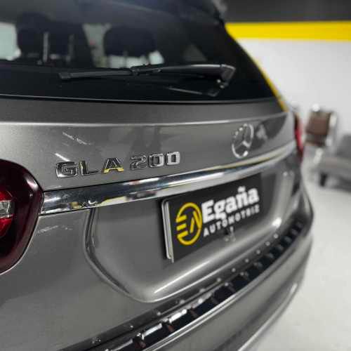 mercedes benz GLA 200