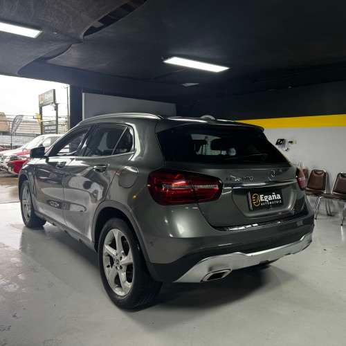 mercedes benz GLA 200