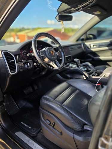 2023 PORSCHE CAYENNE  Automotora RRMotors