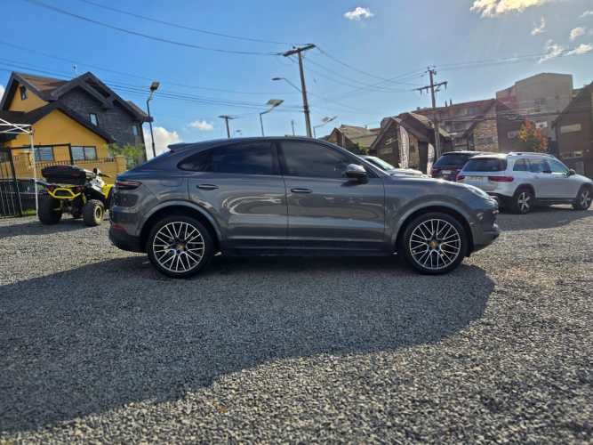 2023 PORSCHE CAYENNE  Automotora RRMotors