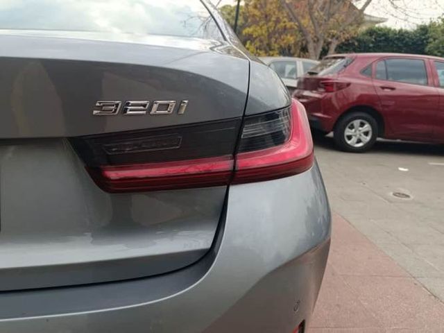 BMW 320 2023