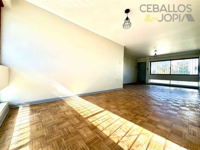 LOCAL COMERCIAL Avenida Victoria con Ignacio Carrera Pinto