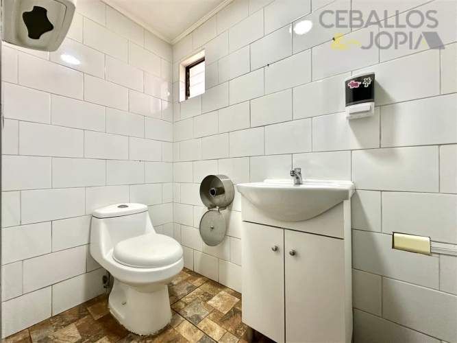 LOCAL COMERCIAL Avenida Victoria con Ignacio Carrera Pinto