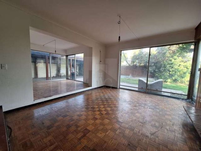 AMPLIA CASA VENTA OPORTUNIDAD 561 TERRENO 7D 5B  DOMINICOS