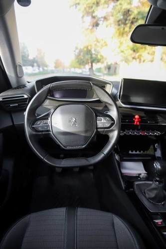 PEUGEOT 2008 ALLURE PACK 130HP