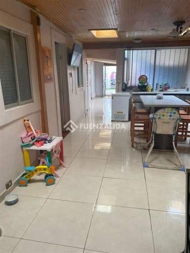 CASA Chiloé/Varas Mena