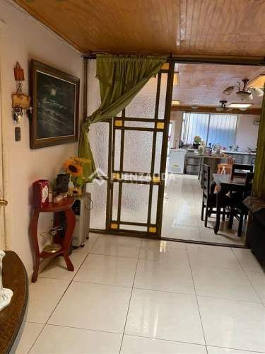 CASA Chiloé/Varas Mena