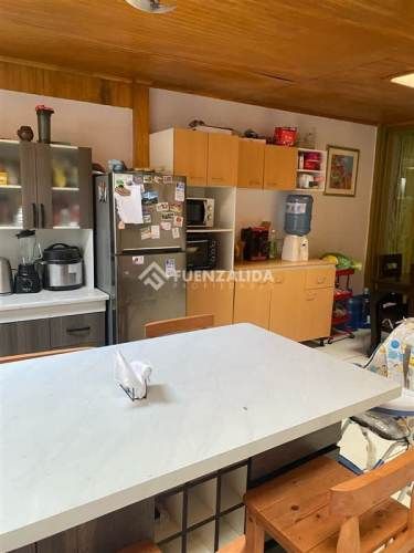 CASA Chiloé/Varas Mena