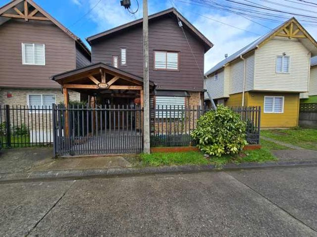 Amplia Casa Villa Brisas de la Ribera