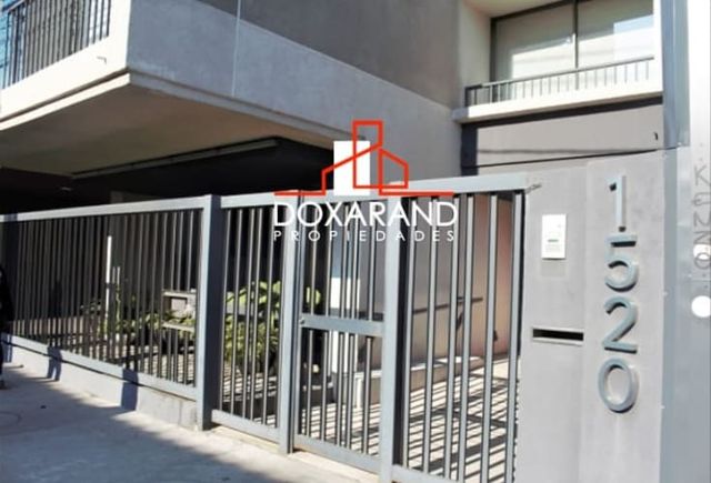 excelente depto central 2 dormitorios, 2 baños y estacionamiento