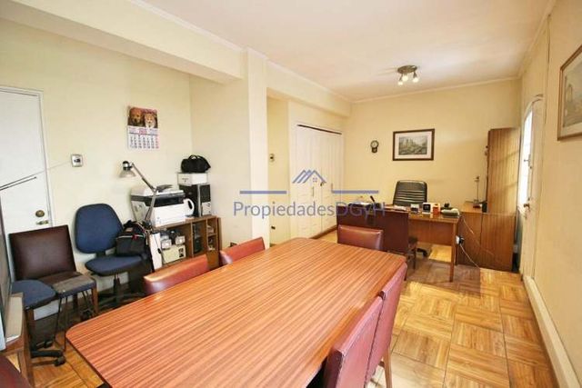 Apumanque // Metro Manquehue (96974)