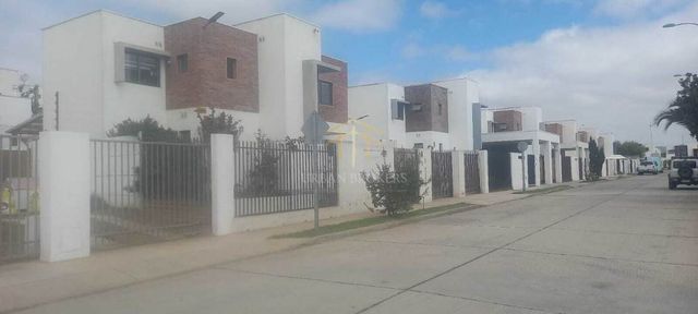 Hermosa y moderna casa, Peñuelas Coquimbo (97297)