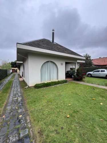 Hermosa casa en Huertos Familiares (97347)