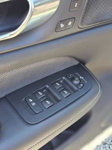 2023 VOLVO S60 Automotora RRMotors