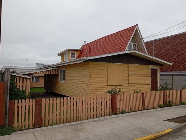 HERMOSA CASA EN VENTA FRUTILLAR