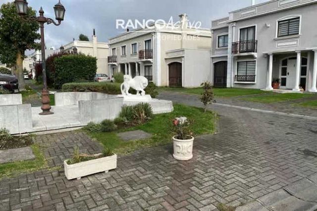 CASA Frente a colegio Almondale, Huertos Familiares San Pedro de la Paz