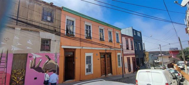 CASA San Enrique / Templeman / Cerro Alegre