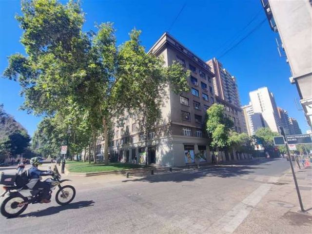 DEPARTAMENTO Paseo Bulnes / Eleuterio Ramirez