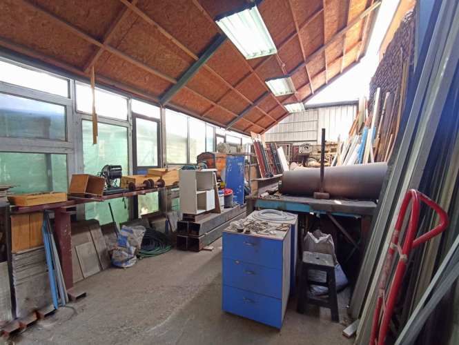 OFICINA Sargento Aldea / Metro Ñuble