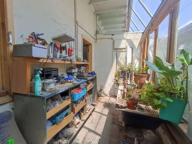 OFICINA Sargento Aldea / Metro Ñuble