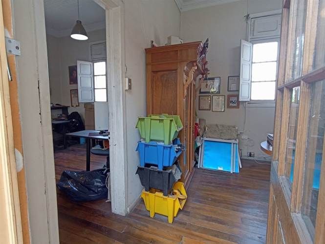 OFICINA Sargento Aldea / Metro Ñuble