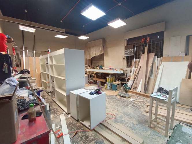 OFICINA Sargento Aldea / Metro Ñuble