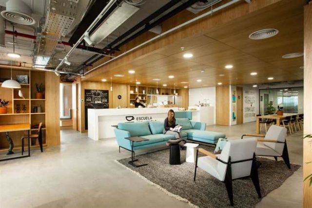 OFICINA Los Militates / Escuela Militar