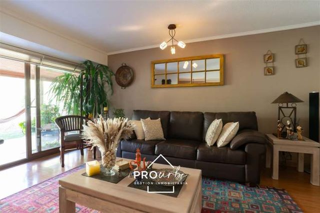 CASA Barrio La Hacienda/Cousiño Macul