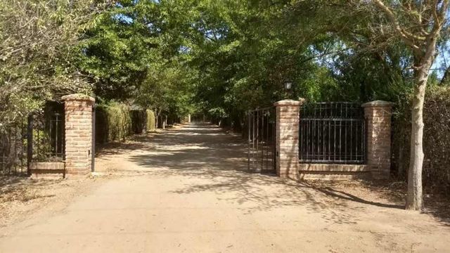 PARCELA Gran Sitio en Condominio, sector Alhue, Curacaví. Isabel Riquelme km 9 Alhue