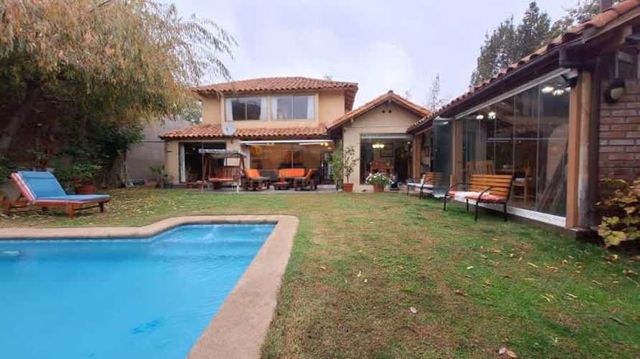 Casa LOS PRESIDENTES 11690