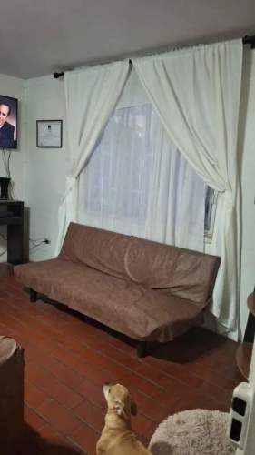 Casa amplia y acogedora en pasaje cerrado ¡No la dejes escapar!