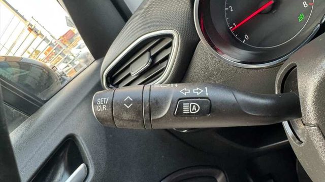 Opel Crossland X 1.2T Enjoy FWD AT6 5P	 (2020)