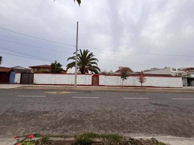 TERRENO DE 1330MT CON CASA Y OTRAS CONSTRUCCIONES