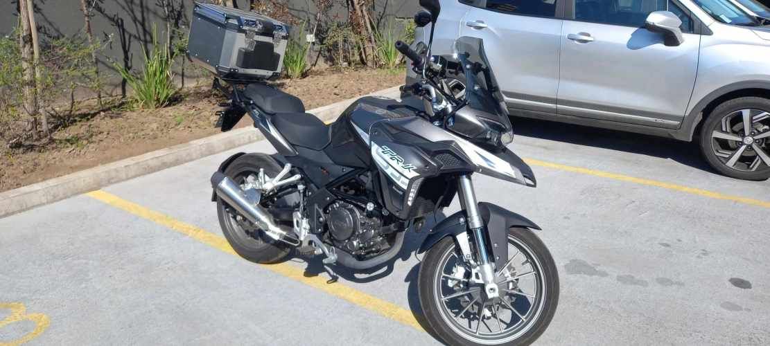 VENDO BENELLI TRK251 AÑO 2022