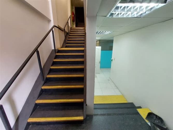 LOCAL COMERCIAL FREIRE 1093