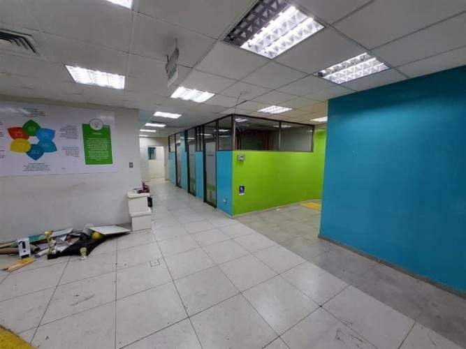 LOCAL COMERCIAL FREIRE 1093