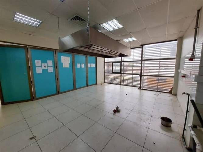 LOCAL COMERCIAL FREIRE 1093