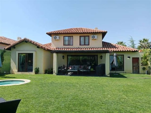 CASA Condominio Los Portones