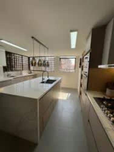 MAESTRO MUEBLISTA ESPECIALIDAD LÍNEA PLANA